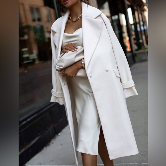 Cream Coat - Picture 2 of 2